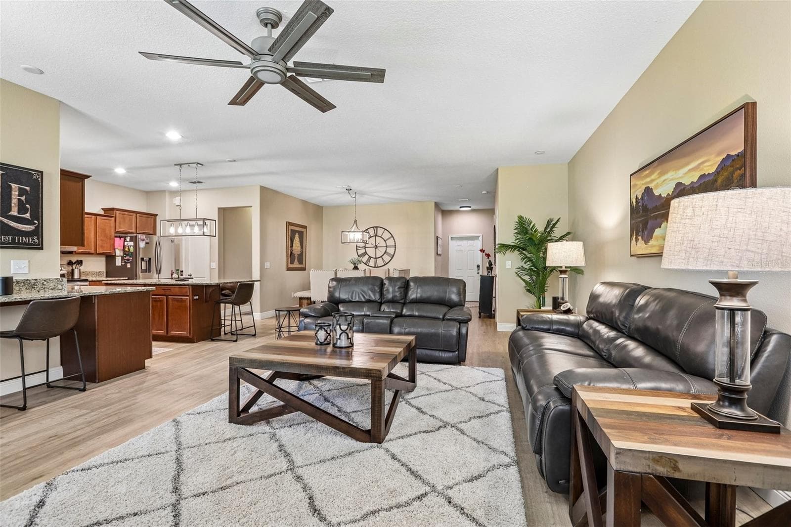 Townhouse at 20306 STARFINDER WAY, TAMPA, photo 9 of 28