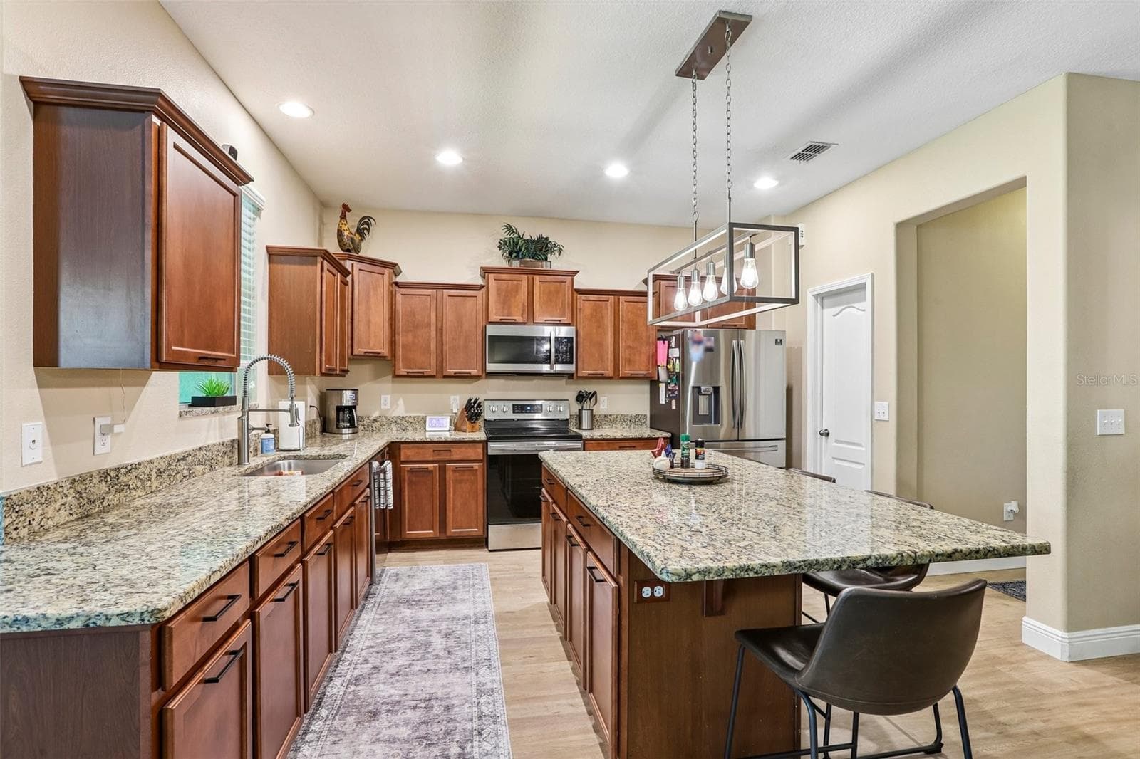 Townhouse at 20306 STARFINDER WAY, TAMPA, photo 16 of 28