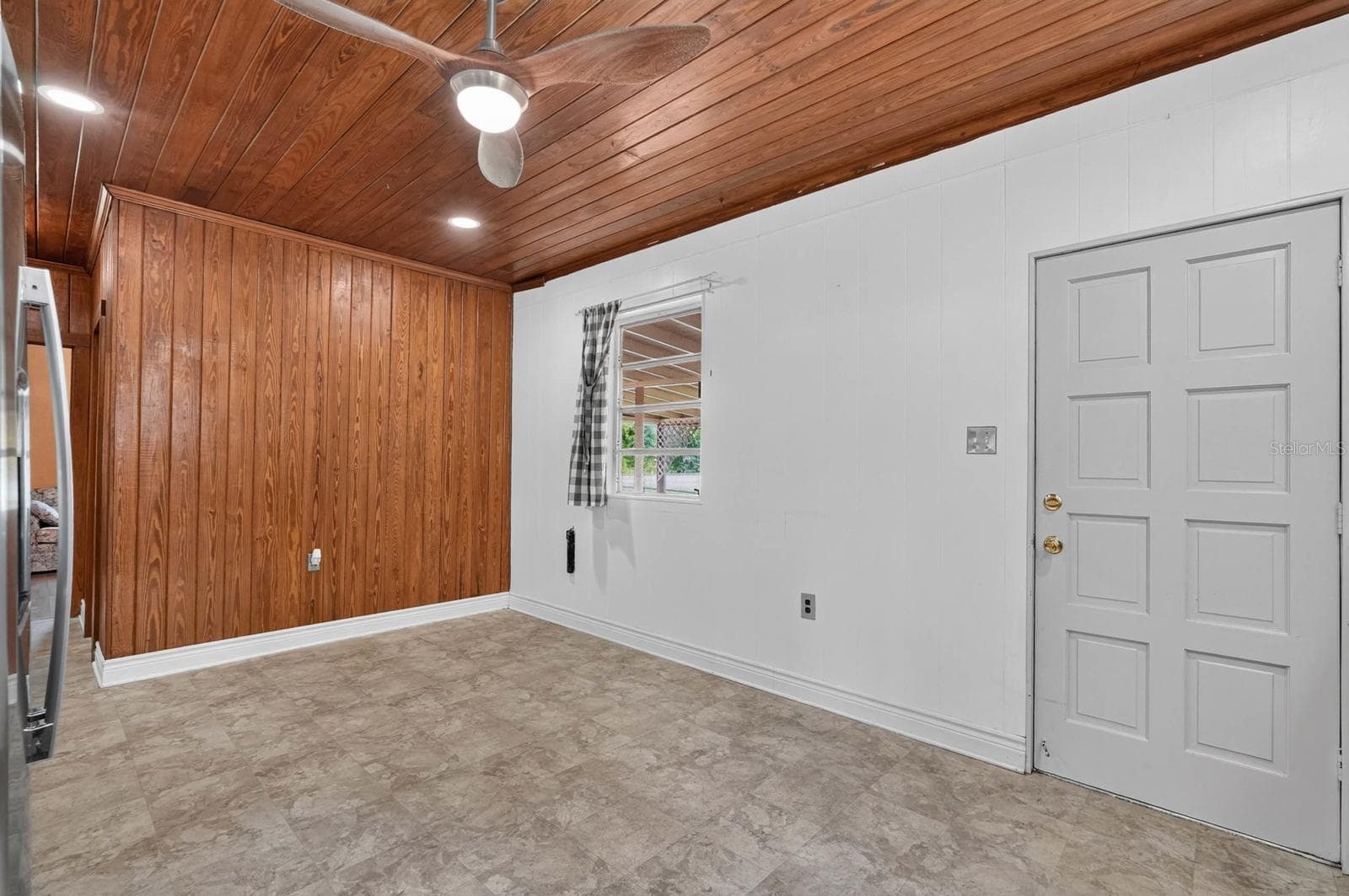 Single Family Residence at 131 DUNN AVE, SAN MATEO, photo 16 of 47