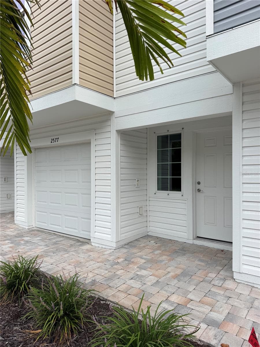 Townhouse at 2577 6TH AVENUE DR E, BRADENTON, photo 2 of 13