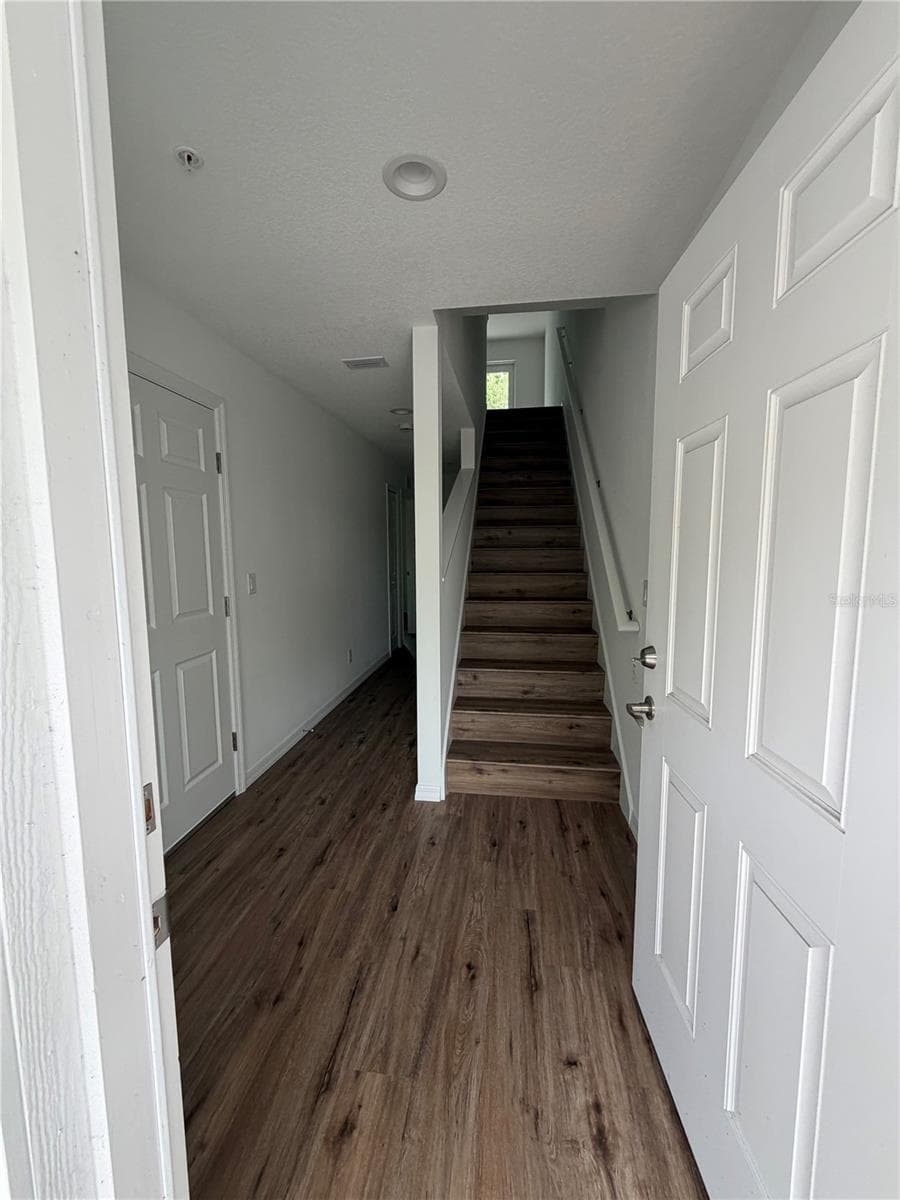 Townhouse at 2577 6TH AVENUE DR E, BRADENTON, photo 3 of 13