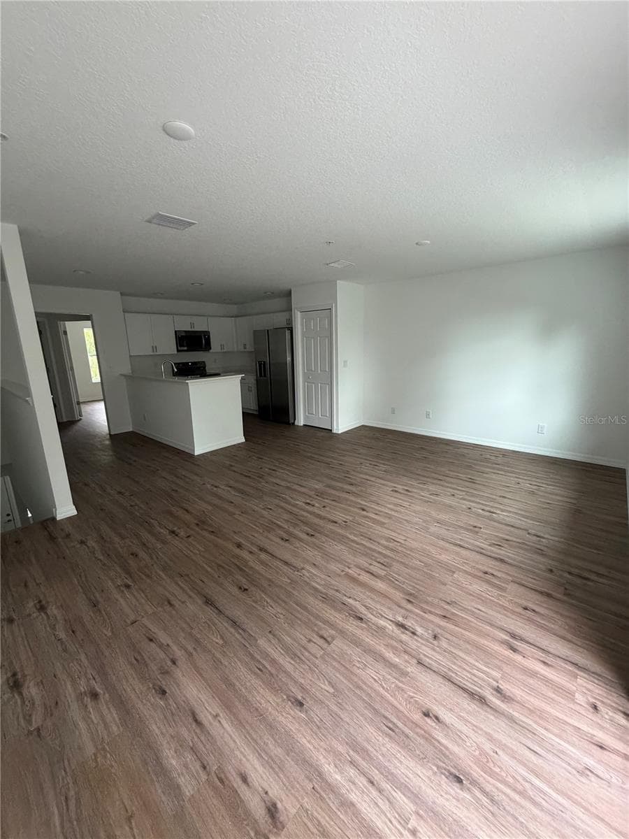 Townhouse at 2577 6TH AVENUE DR E, BRADENTON, photo 4 of 13