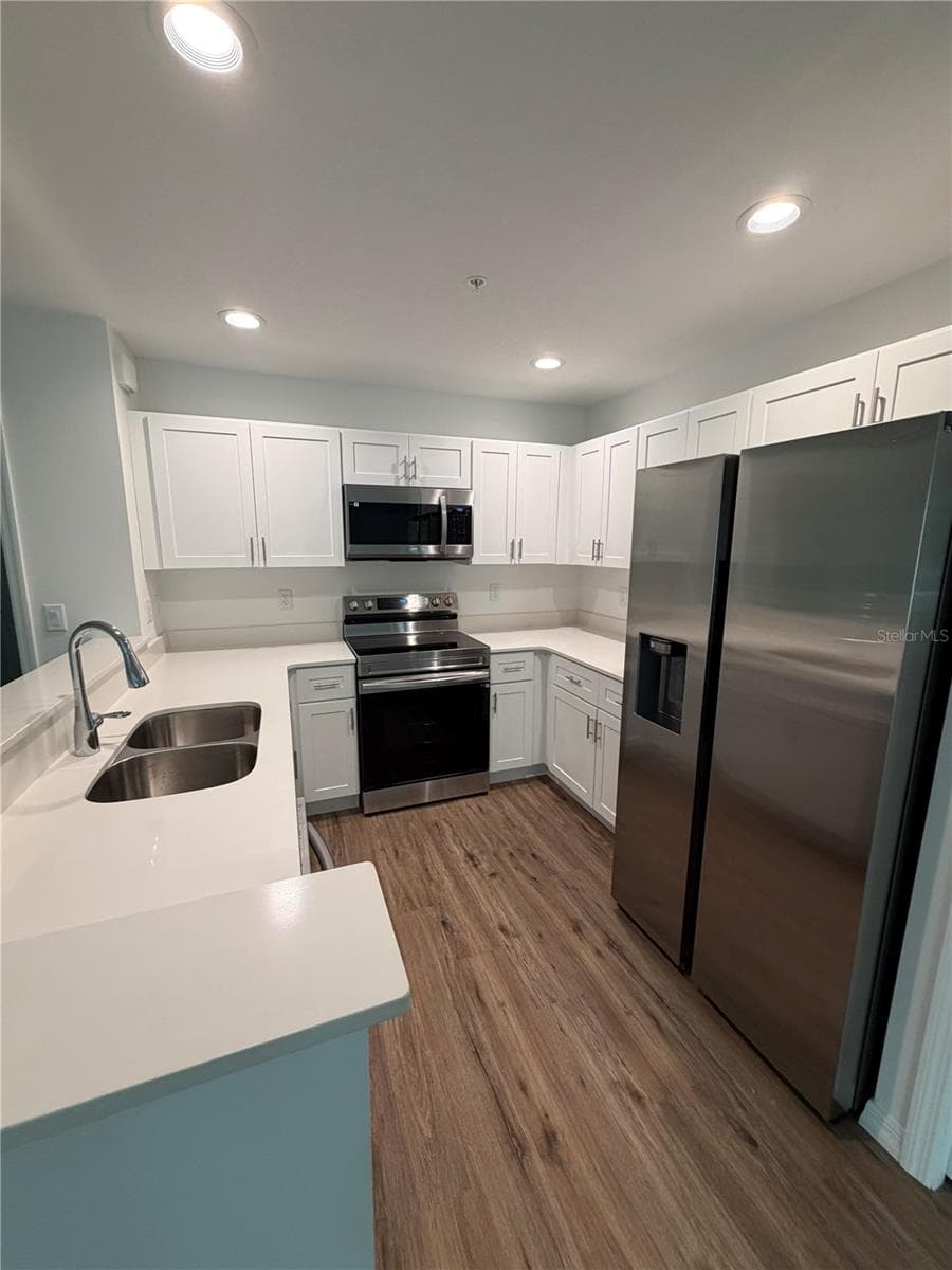 Townhouse at 2577 6TH AVENUE DR E, BRADENTON, photo 6 of 13