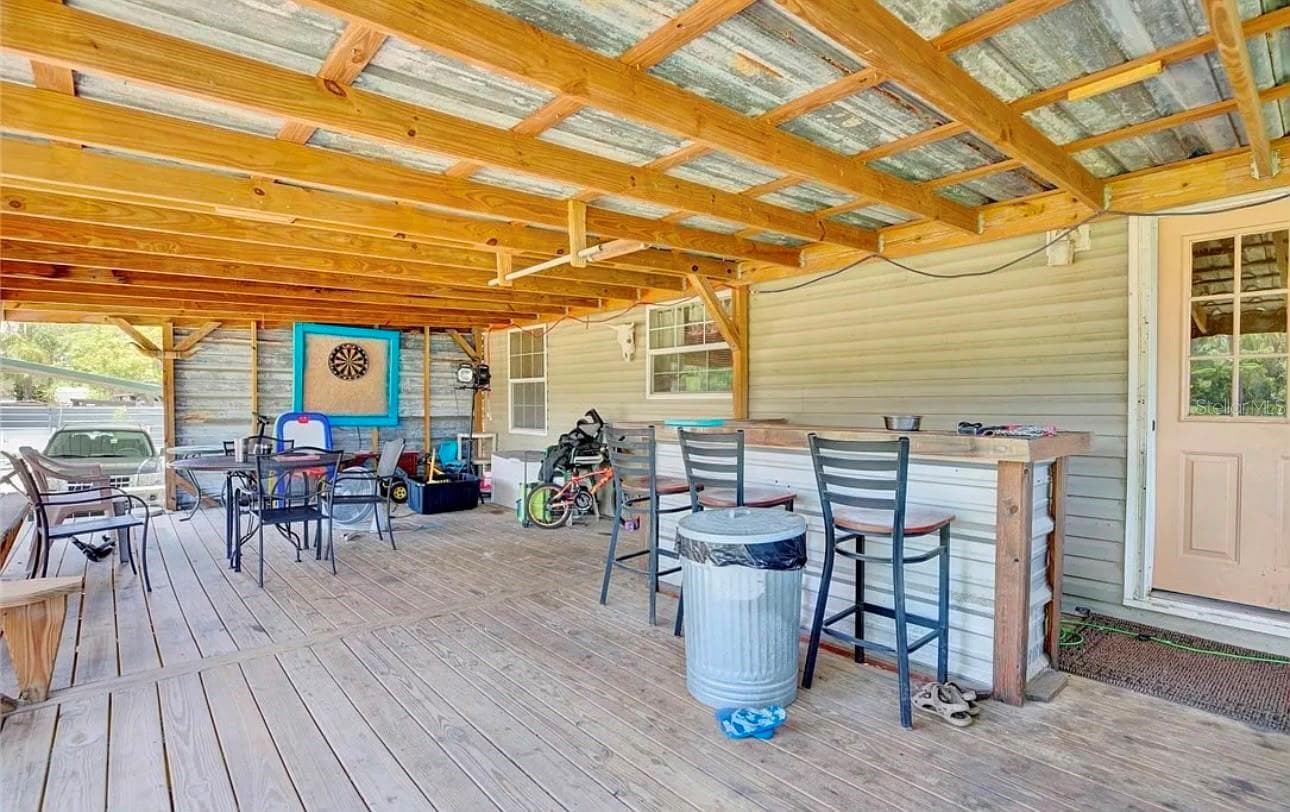 Manufactured Home at 201 E MAXANNA, SEBRING, photo 3 of 9