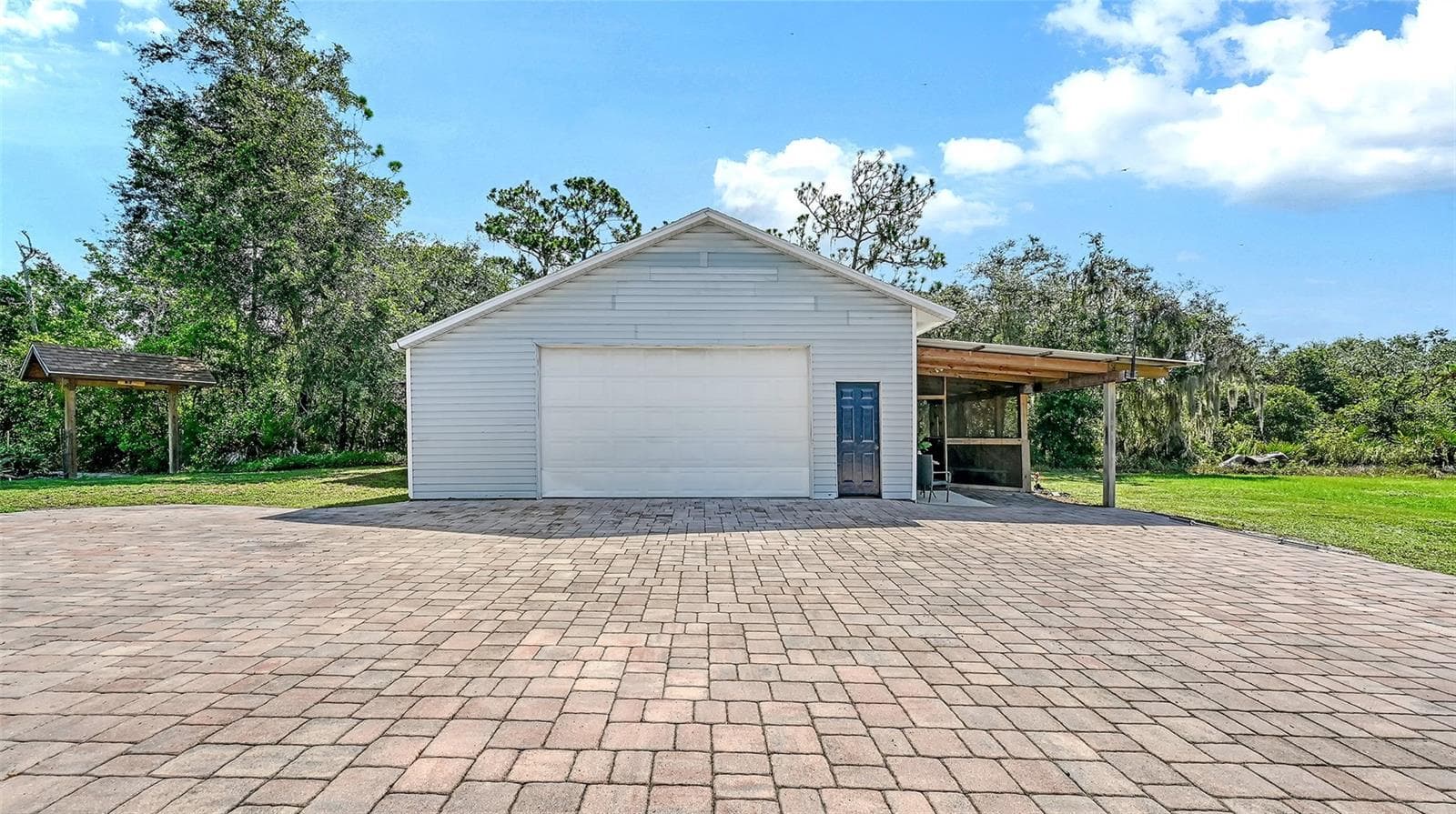 Detached Workshop - 28401 104TH DR E, MYAKKA CITY