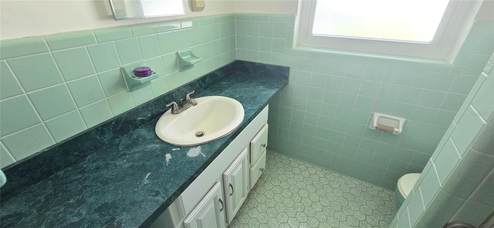 Bathroom 2 - 204 BOBBIE CIR, LAKELAND