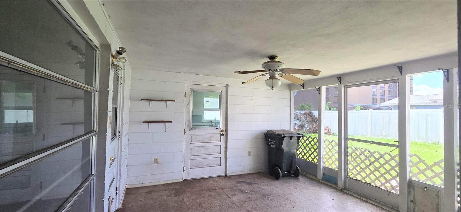 Screened Porch - 204 BOBBIE CIR, LAKELAND