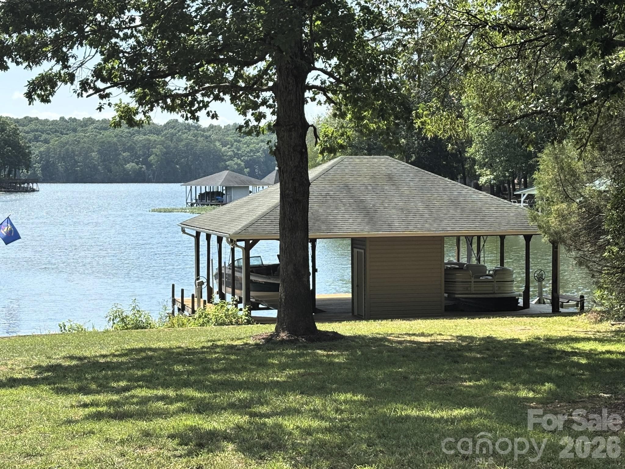 Double Boat Lift and Dock - 130 Canoe Court, Mount Gilead