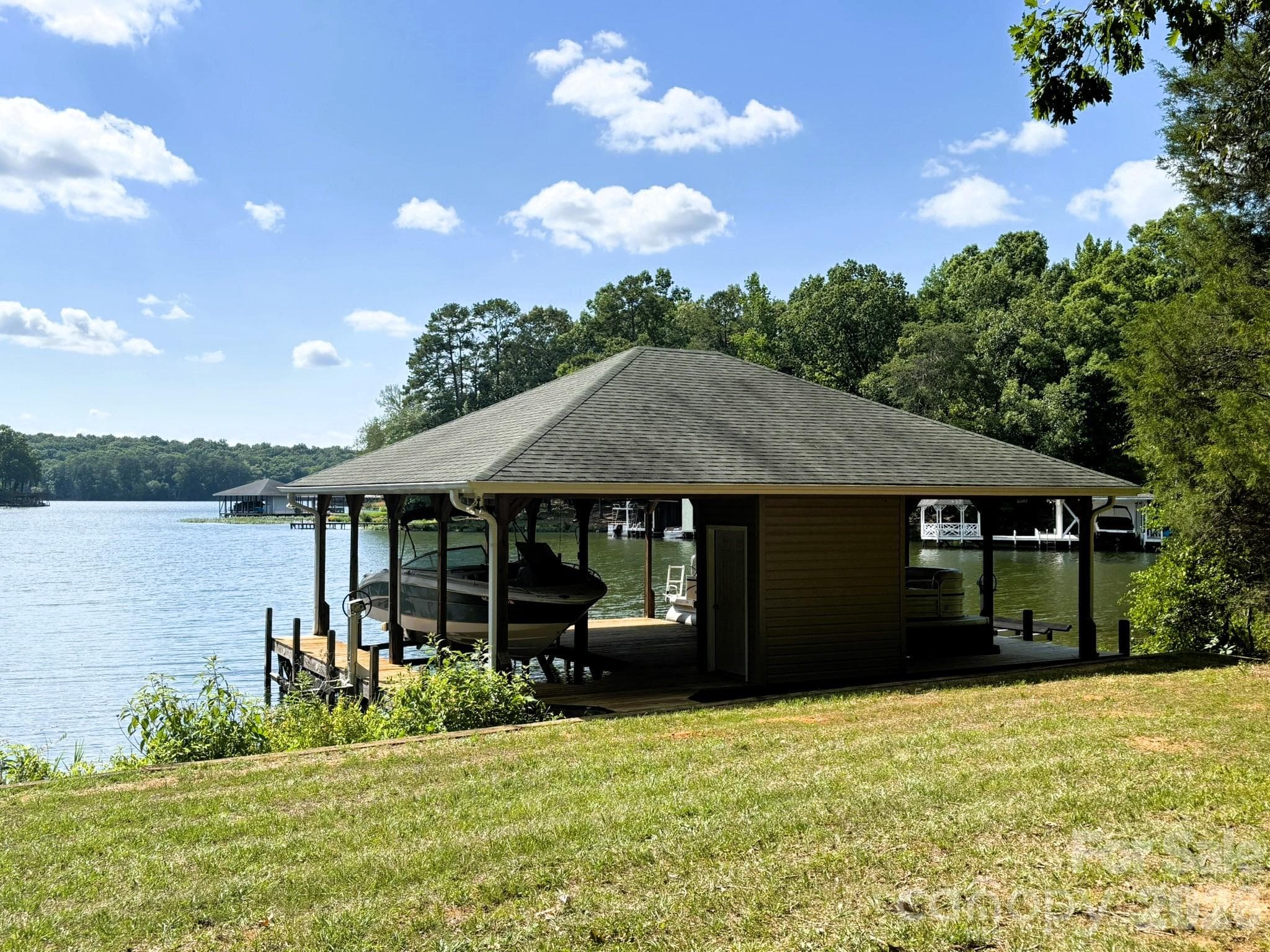Double Boat Lift and Dock - 130 Canoe Court, Mount Gilead