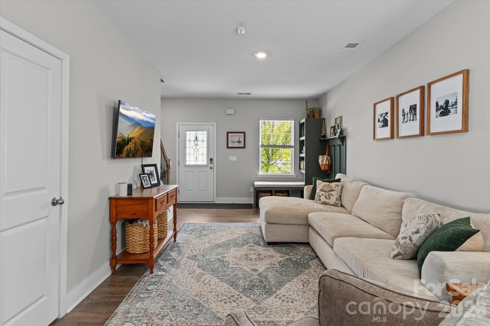 Living Room 9' ceilings - Mooresville
