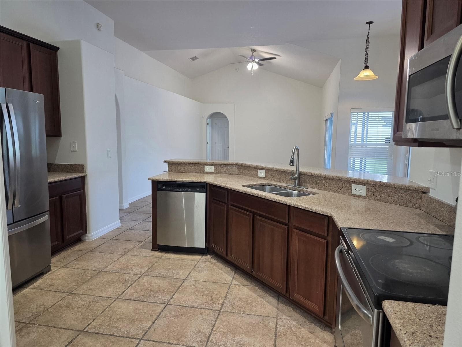 Single Family Residence at 881 SENECA TRL, ST CLOUD, photo 3 of 18