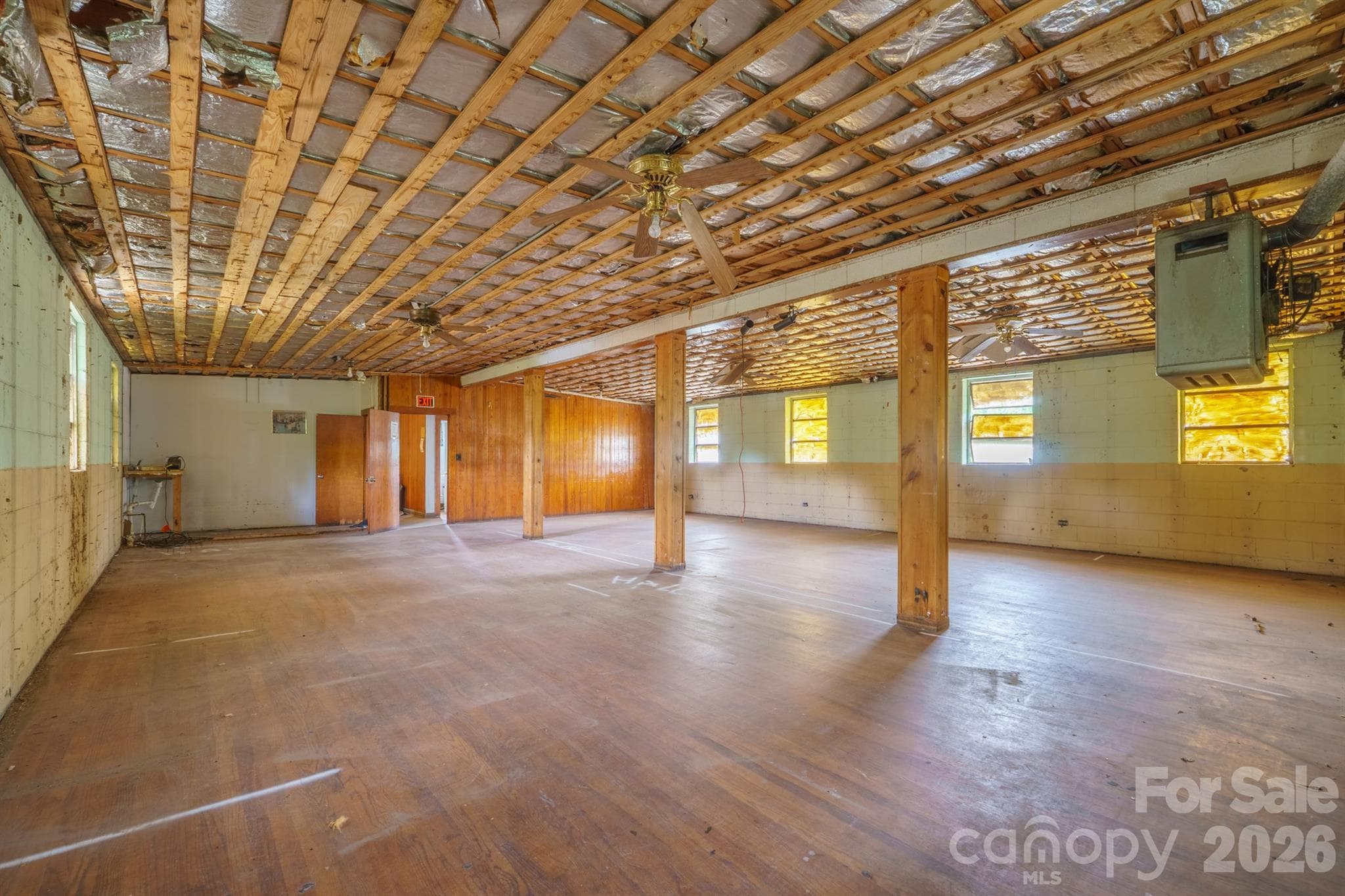 Business at Shelby, photo 9 of 25