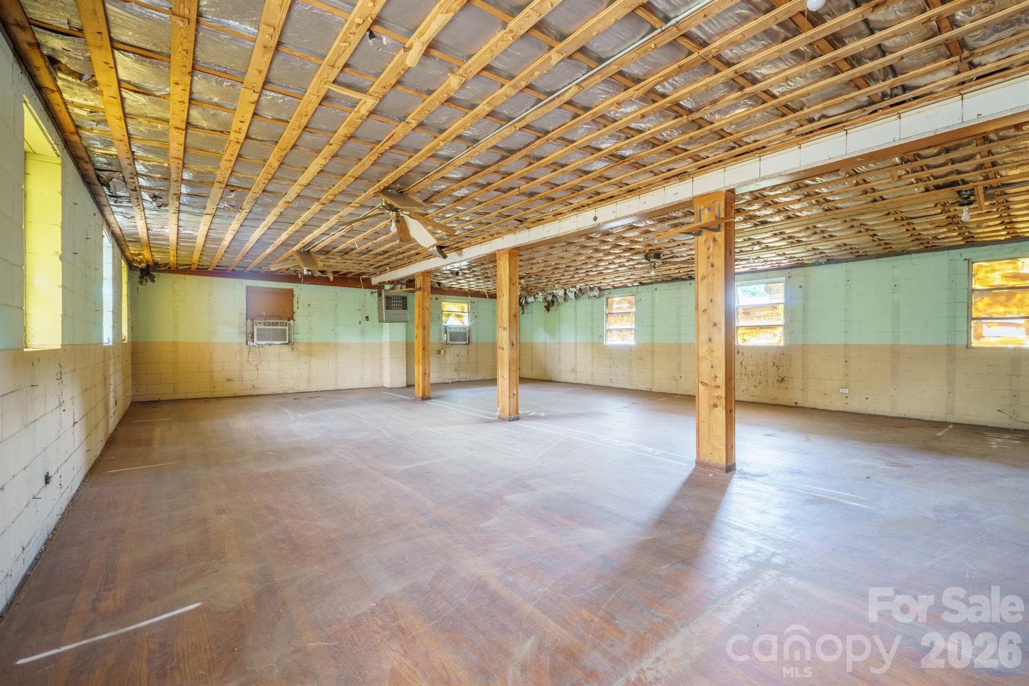 Business at Shelby, photo 11 of 25