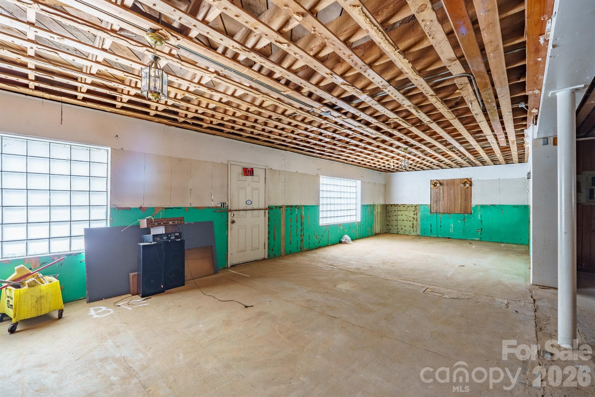 Business at Shelby, photo 18 of 25