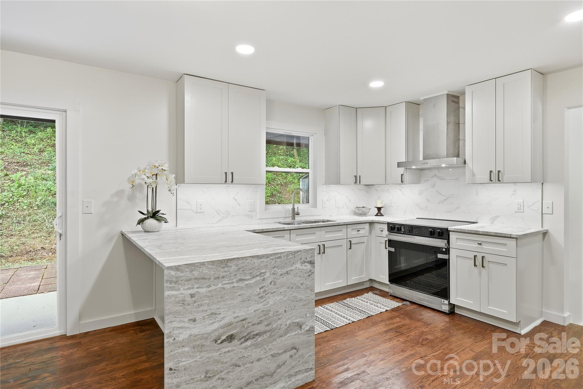 WaterFall Granite Edge - Hendersonville