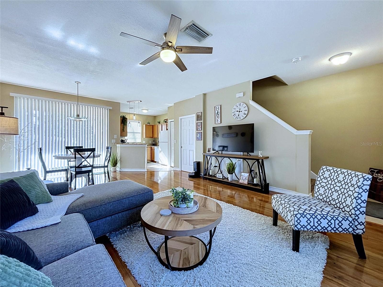 Townhouse at 12207 COUNTRY WHITE CIR, TAMPA, photo 10 of 37