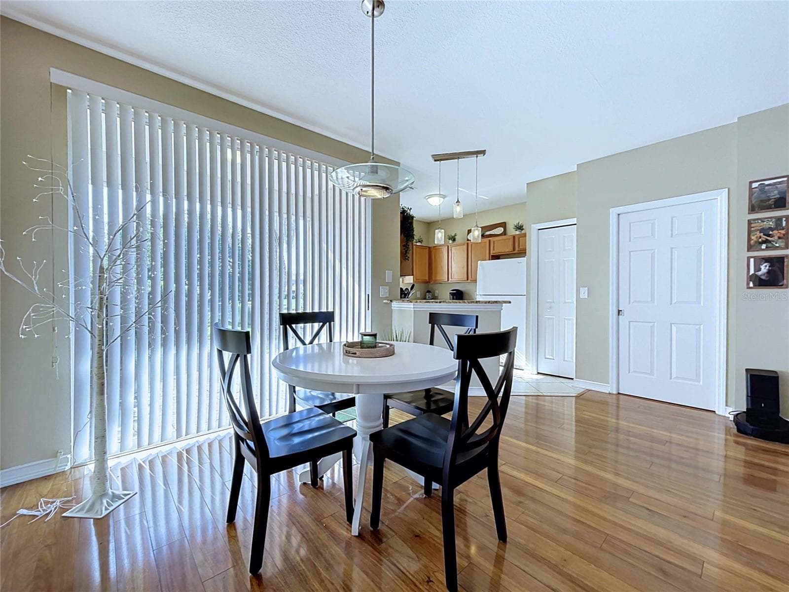 Townhouse at 12207 COUNTRY WHITE CIR, TAMPA, photo 11 of 37