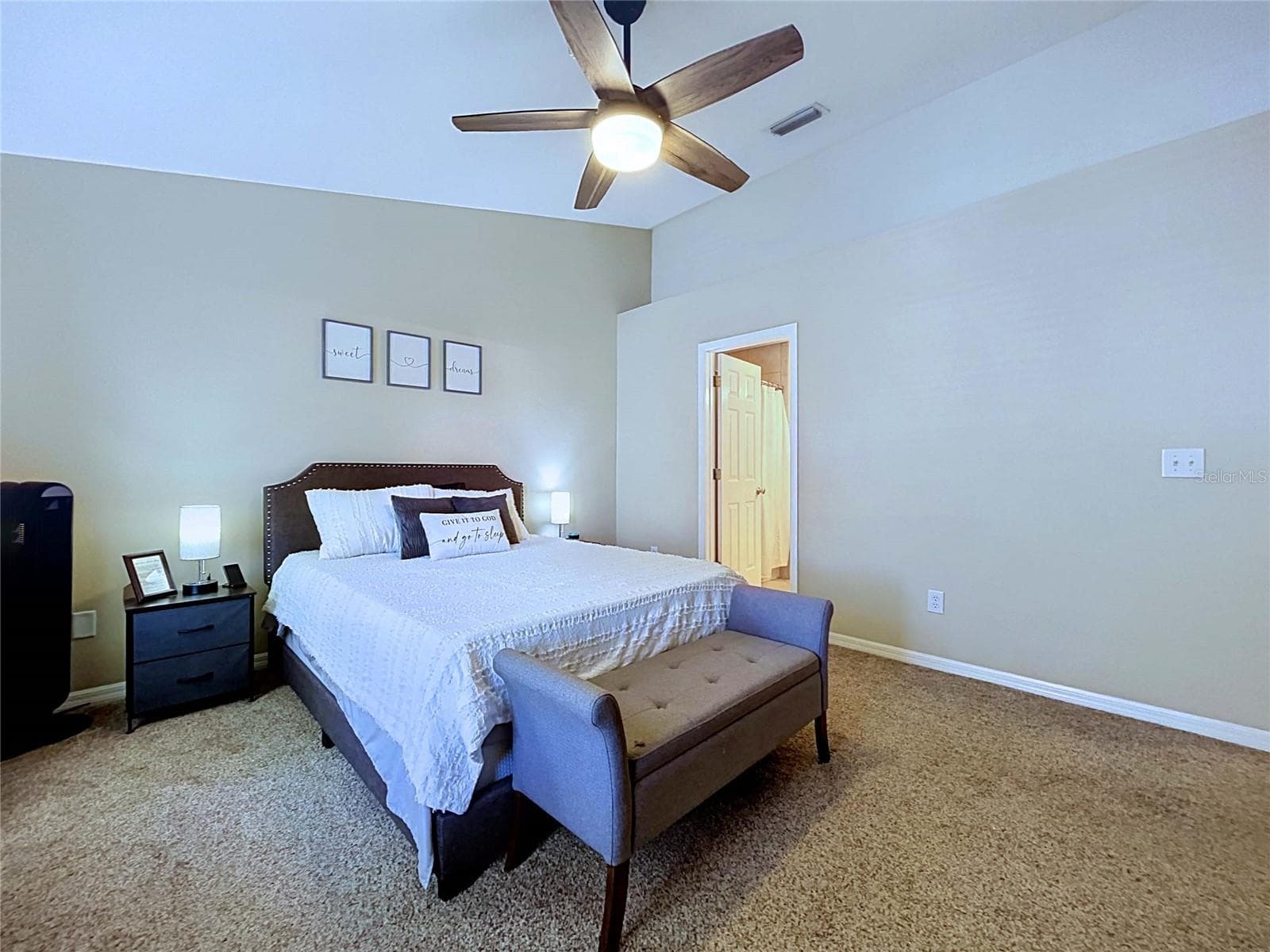 Townhouse at 12207 COUNTRY WHITE CIR, TAMPA, photo 15 of 37