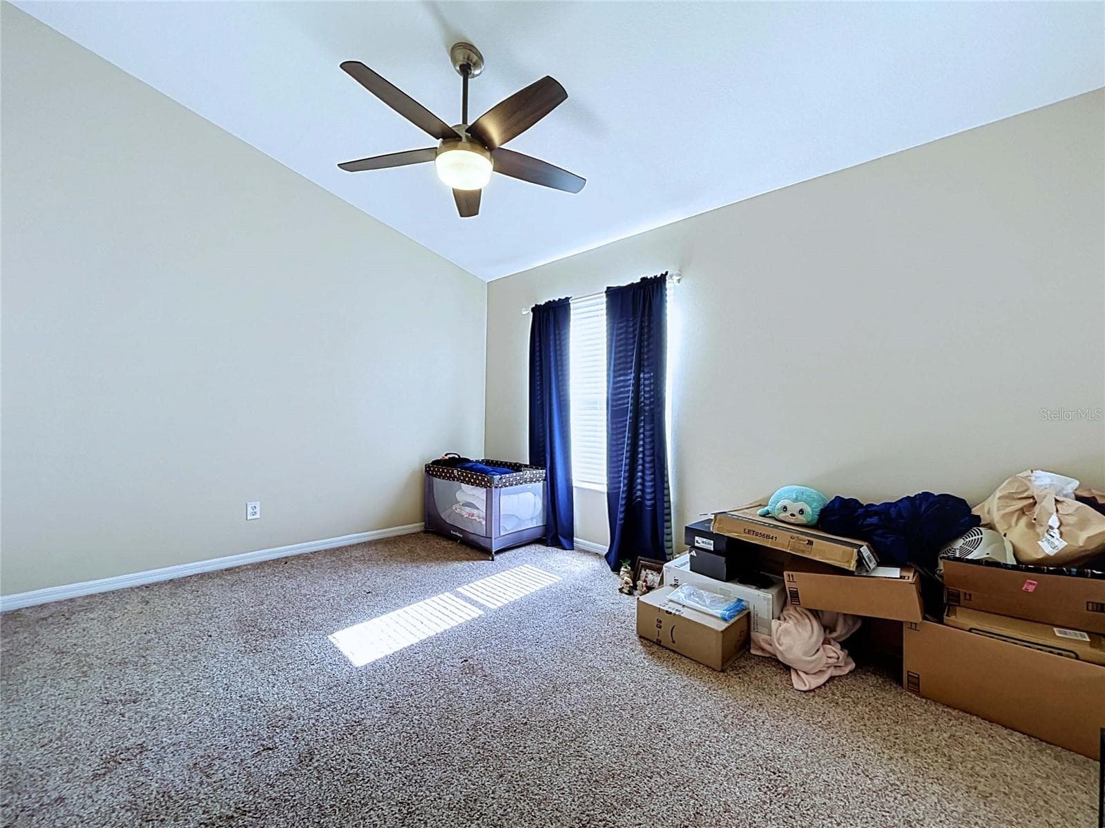 Townhouse at 12207 COUNTRY WHITE CIR, TAMPA, photo 18 of 37