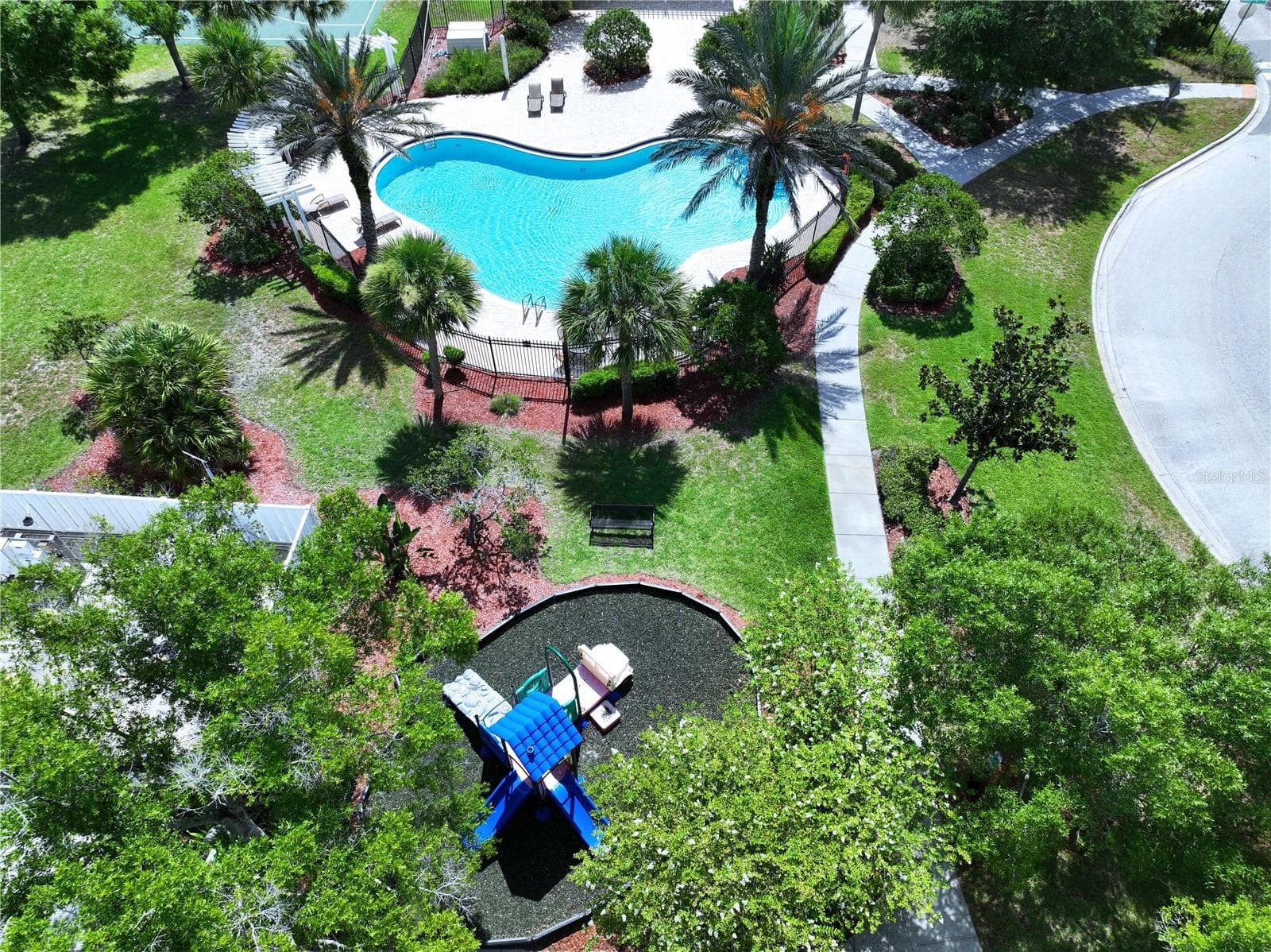 Townhouse at 12207 COUNTRY WHITE CIR, TAMPA, photo 32 of 37