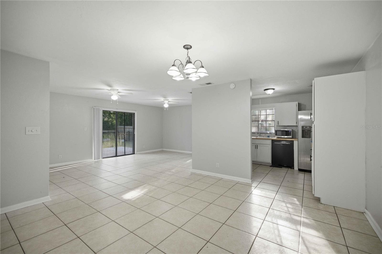 Living room/Dining Room - 2351 NE 40TH ST, OCALA