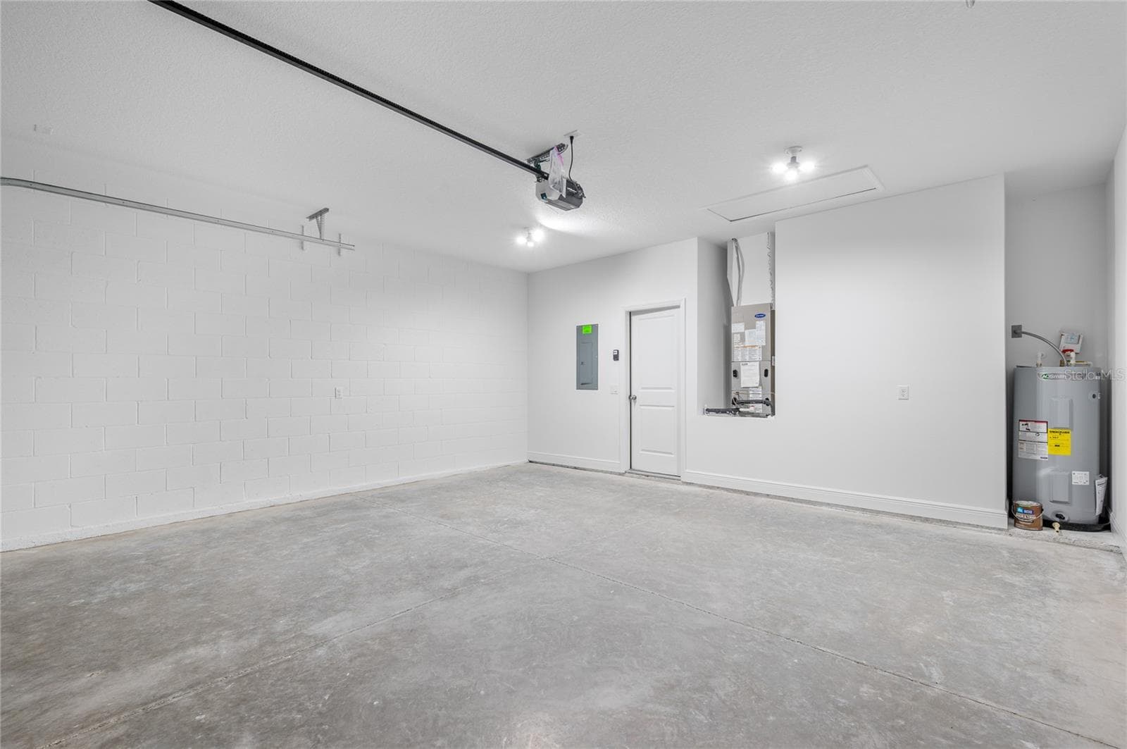 Single Family Residence at 132 11TH AVE, OSTEEN, photo 32 of 39