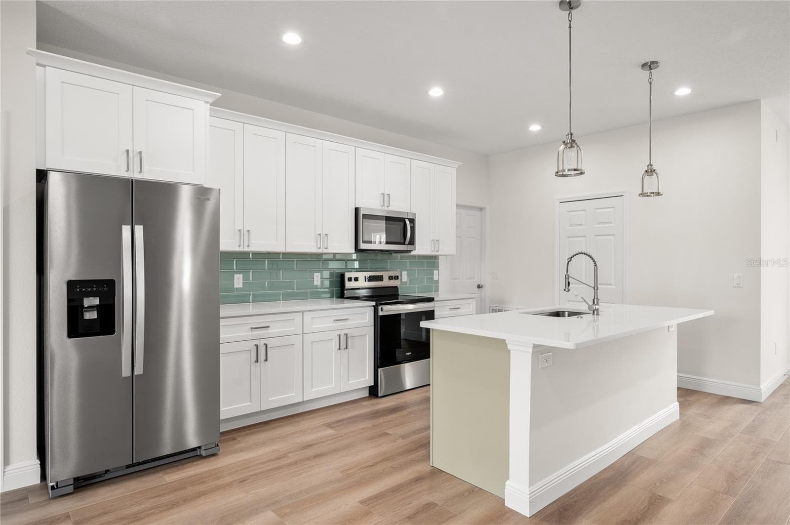 Single Family Residence at 136 11TH AVE, OSTEEN, photo 9 of 37