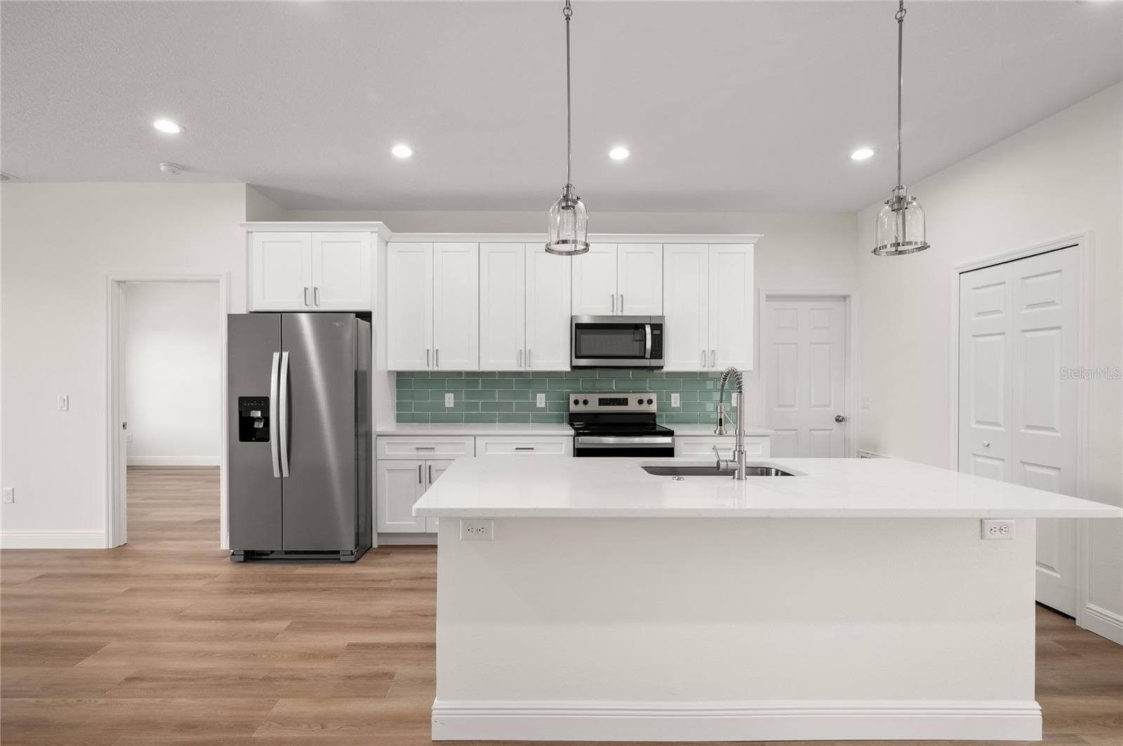 Single Family Residence at 136 11TH AVE, OSTEEN, photo 10 of 37
