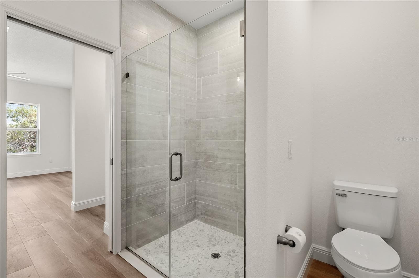 Single Family Residence at 136 11TH AVE, OSTEEN, photo 23 of 37