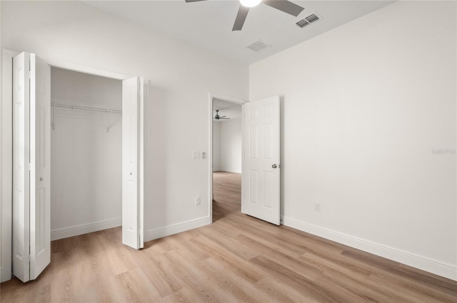 Single Family Residence at 136 11TH AVE, OSTEEN, photo 29 of 37