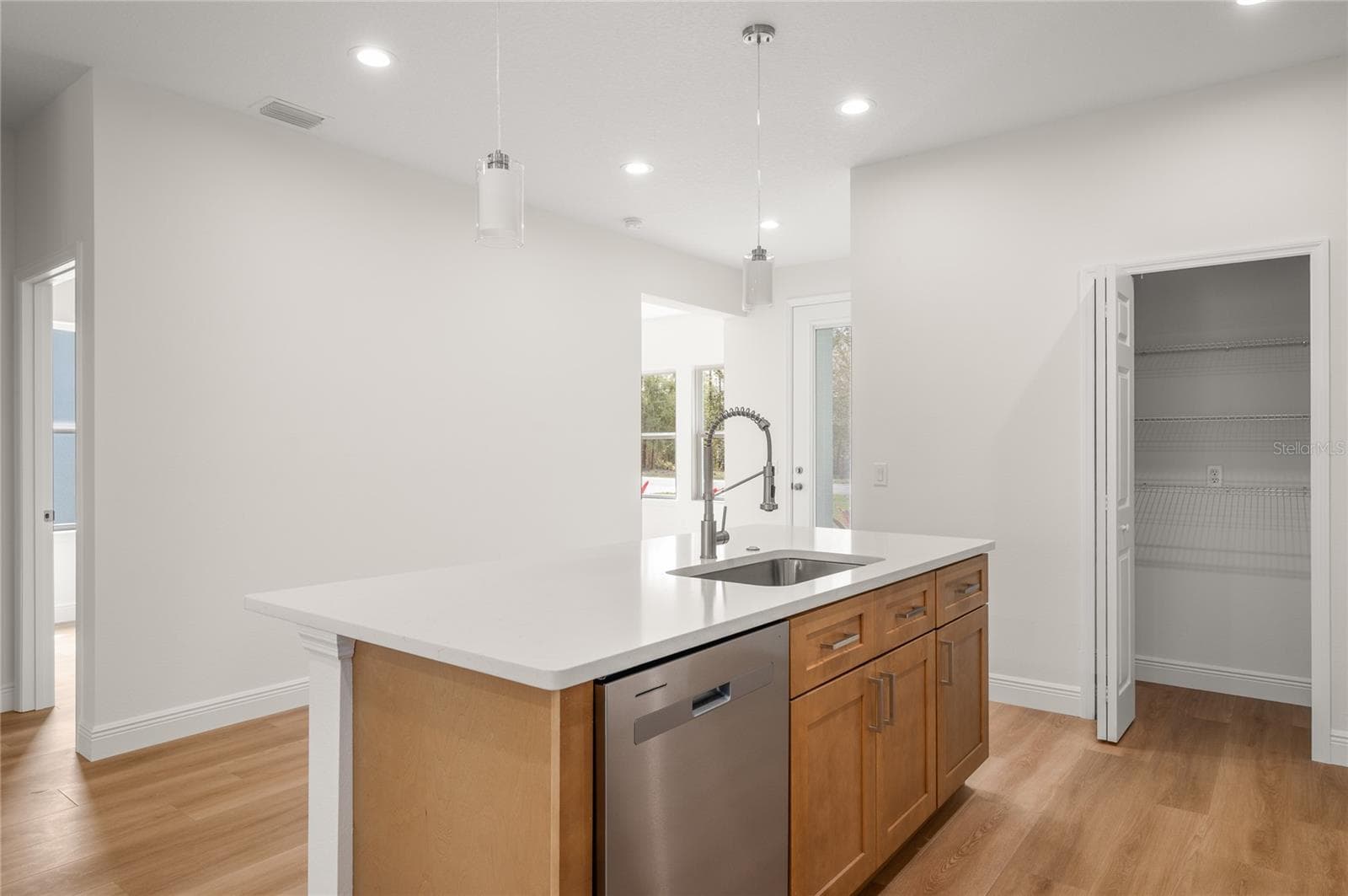 Single Family Residence at 140 11TH AVE, OSTEEN, photo 10 of 34