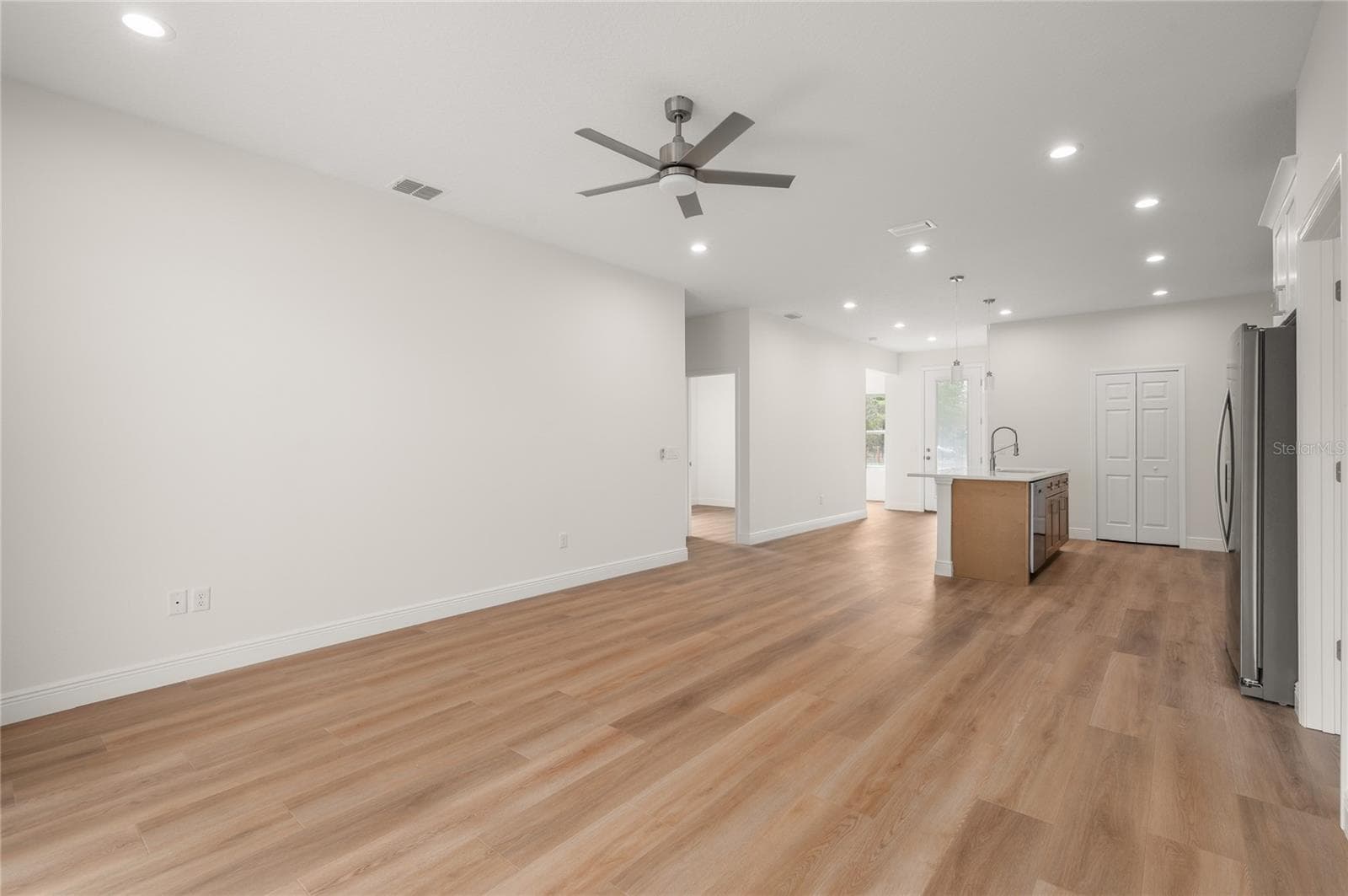 Single Family Residence at 140 11TH AVE, OSTEEN, photo 14 of 34