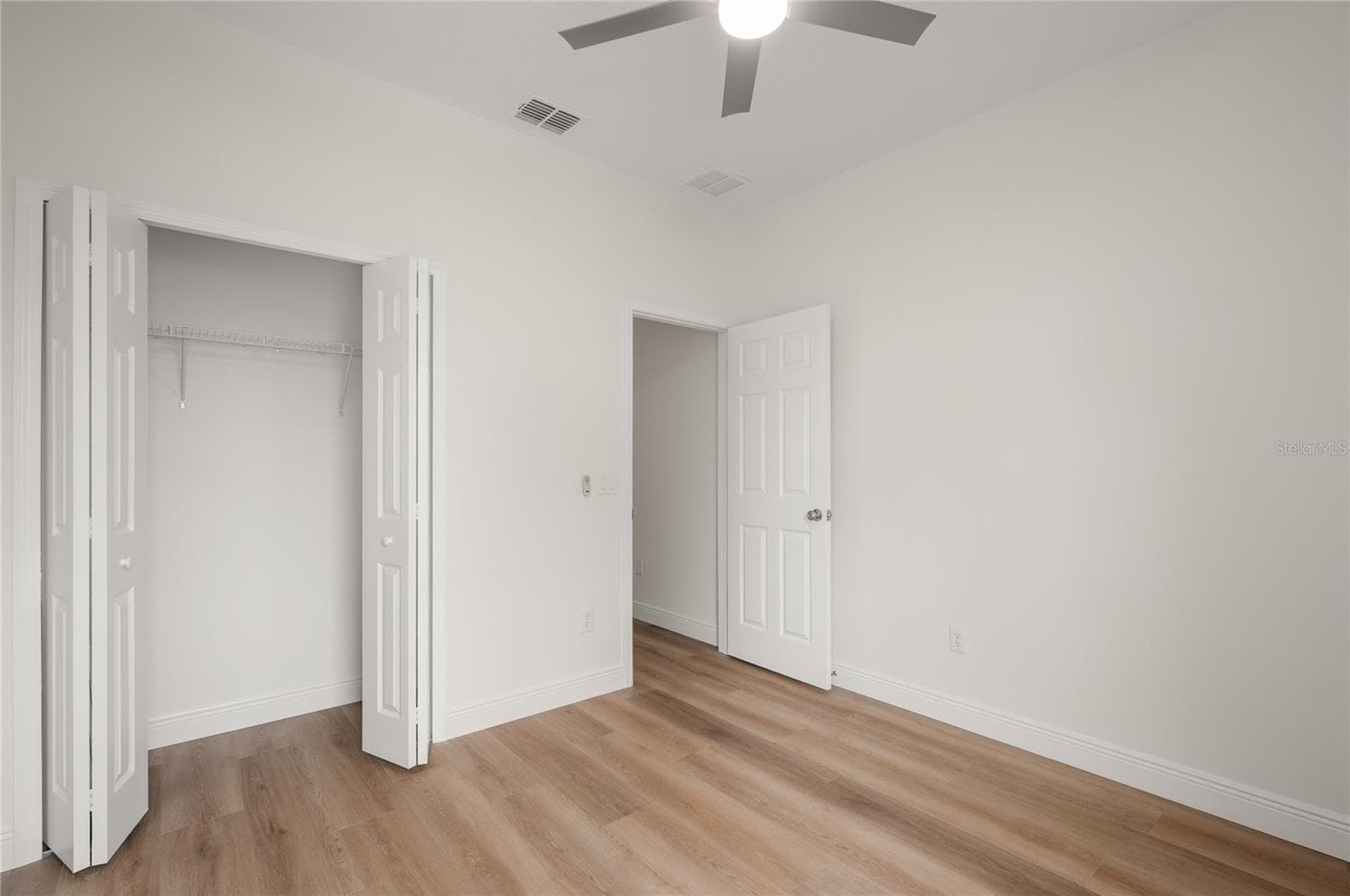 Single Family Residence at 140 11TH AVE, OSTEEN, photo 23 of 34
