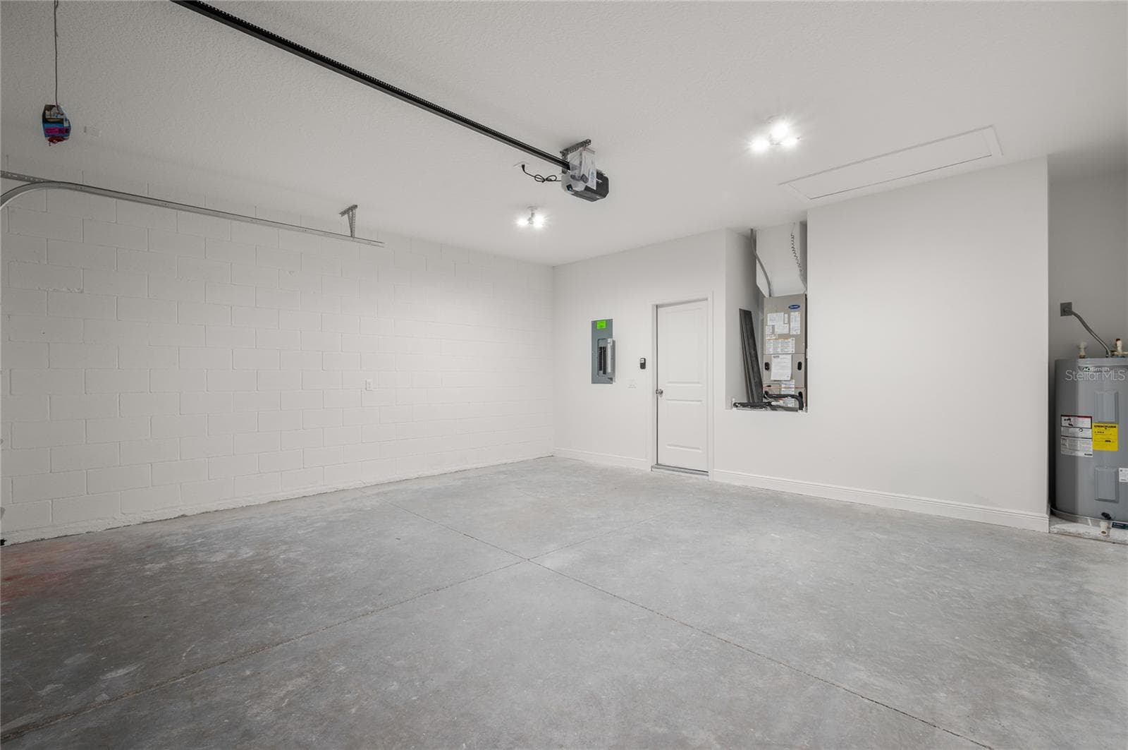 Single Family Residence at 140 11TH AVE, OSTEEN, photo 30 of 34