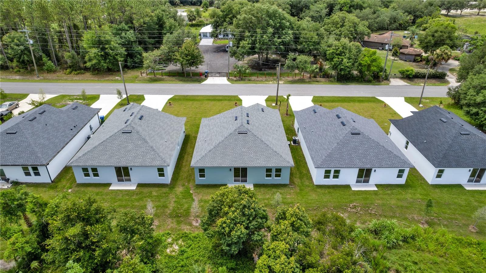 Single Family Residence at 140 11TH AVE, OSTEEN, photo 32 of 34
