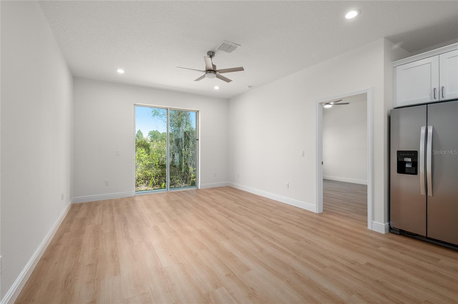 Single Family Residence at 144 11TH AVE, OSTEEN, photo 18 of 46