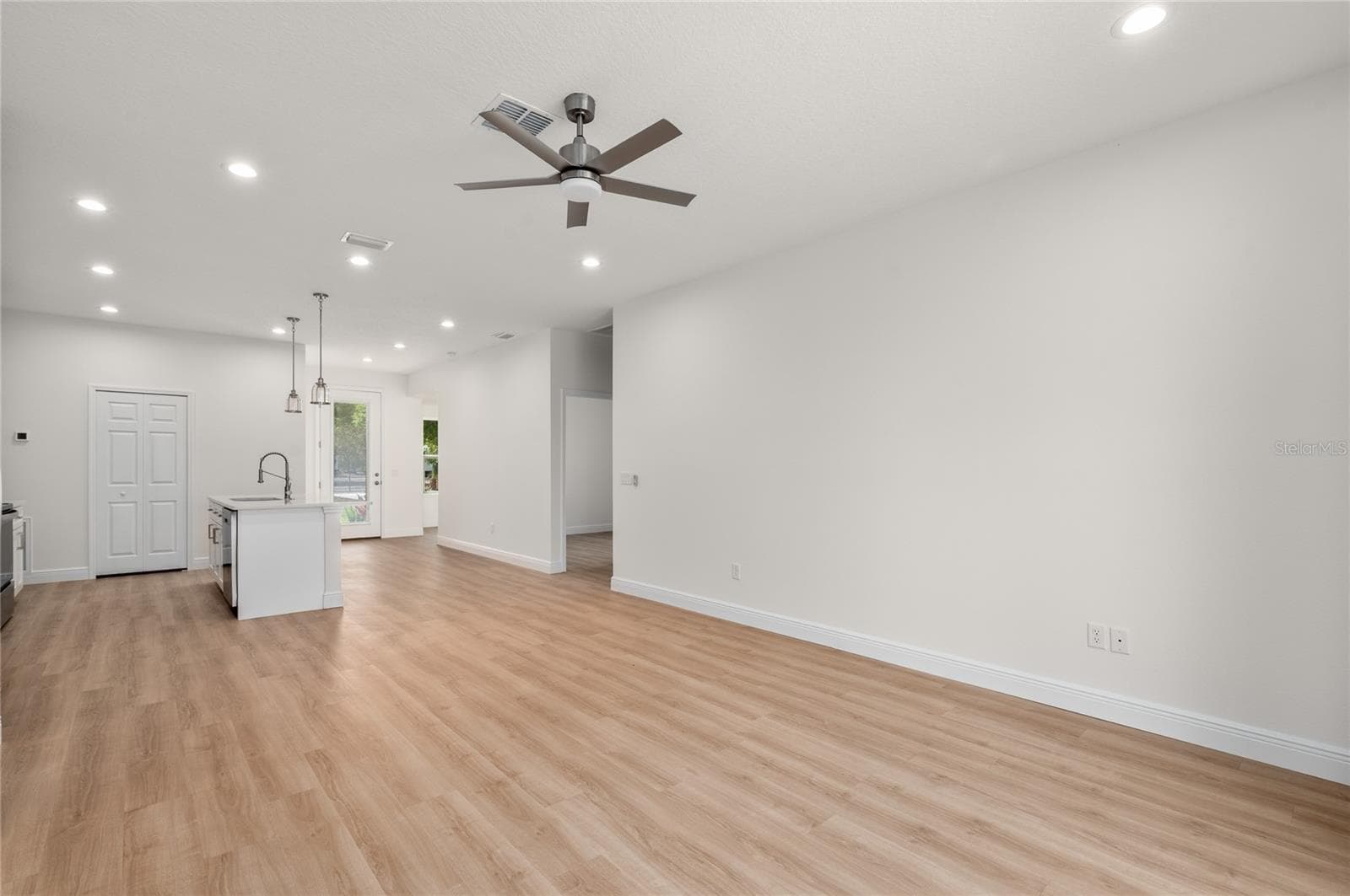 Single Family Residence at 144 11TH AVE, OSTEEN, photo 19 of 46