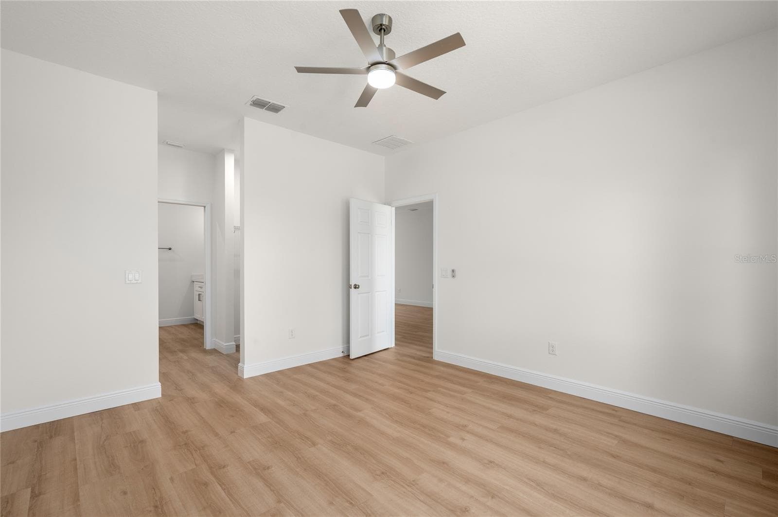 Single Family Residence at 144 11TH AVE, OSTEEN, photo 25 of 46