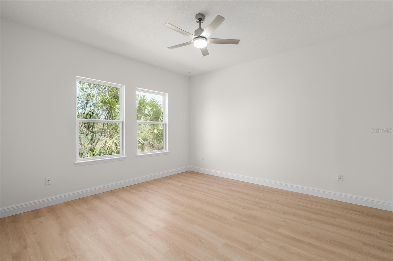 Single Family Residence at 144 11TH AVE, OSTEEN, photo 27 of 46