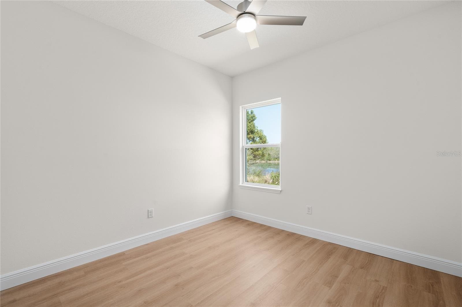 Single Family Residence at 144 11TH AVE, OSTEEN, photo 36 of 46