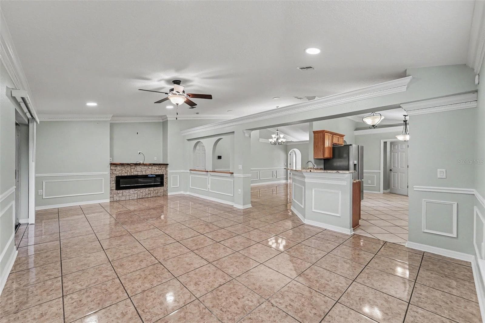 Single Family Residence at 817 LAKE DOE BLVD, APOPKA, photo 8 of 30