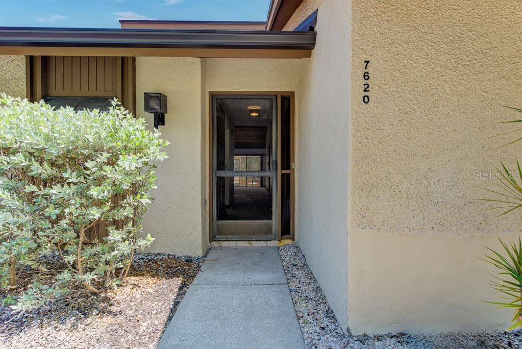 Condominium at 7620 4TH AVE W #7620, BRADENTON, photo 6 of 56