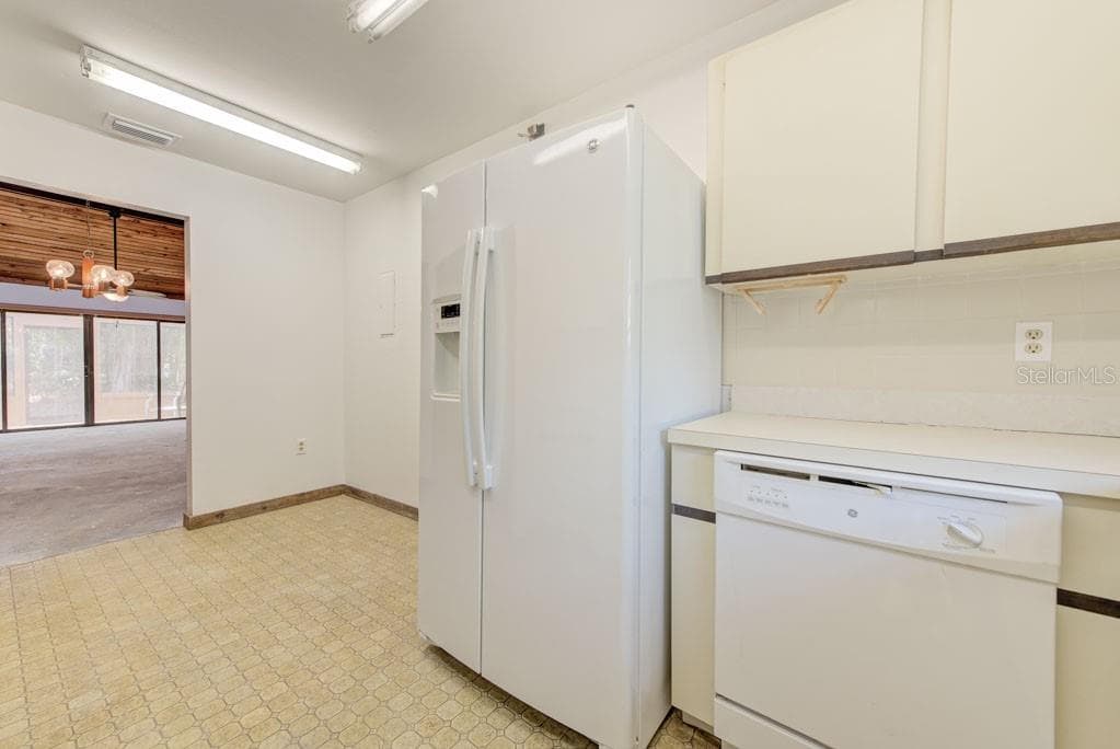 Condominium at 7620 4TH AVE W #7620, BRADENTON, photo 25 of 56