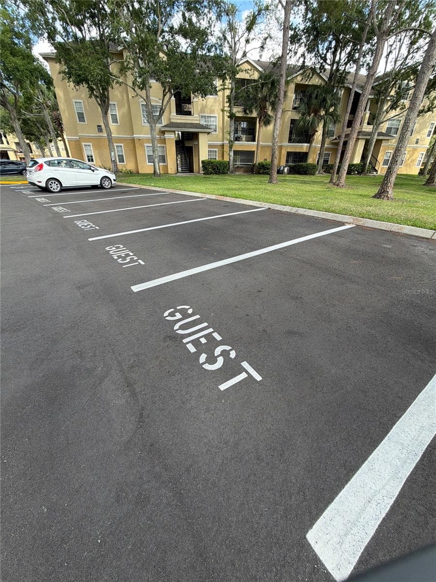 Condominium at 2600 ROBERT TRENT JONES DR #914, ORLANDO, photo 17 of 22