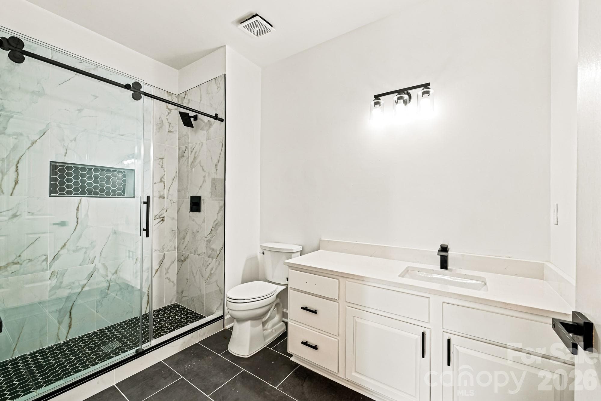 Condominium at Charlotte, photo 5 of 29