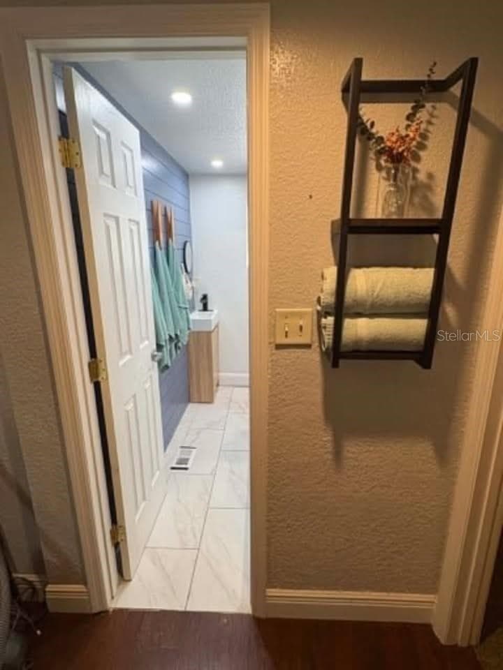 Main Bathroom Door - 1040 S OHIO AVE, LAKELAND