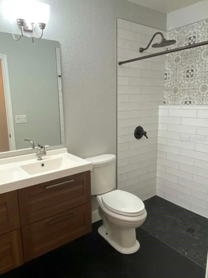 Guest Suite Bathroom - 1040 S OHIO AVE, LAKELAND