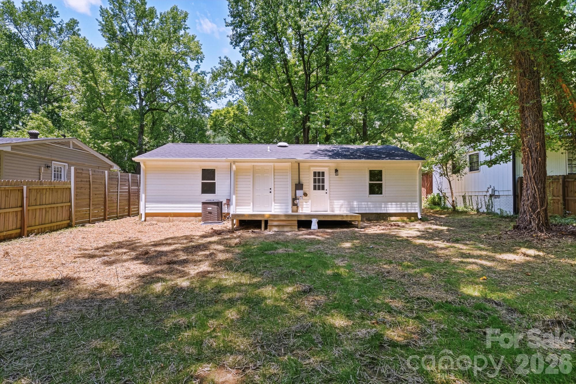 Single Family Residence at 1936 Lakedell Drive, Charlotte, photo 23 of 28