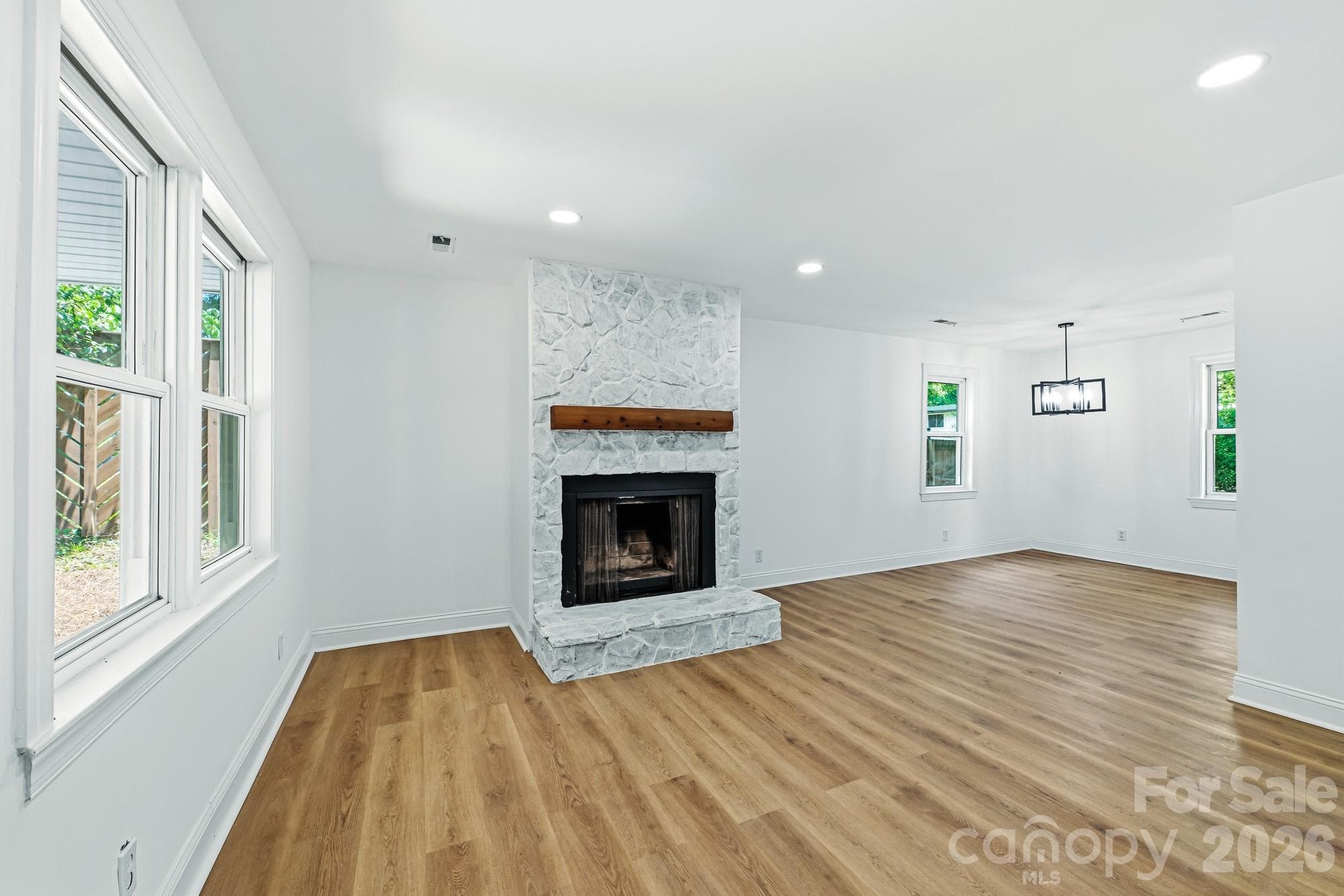 Single Family Residence at 1936 Lakedell Drive, Charlotte, photo 8 of 28