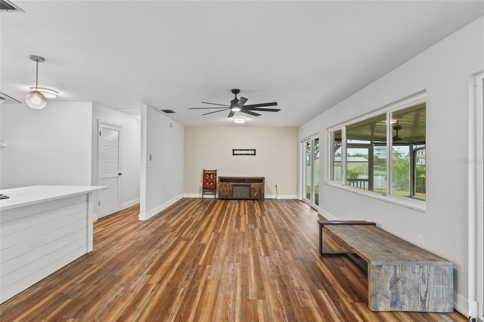 Single Family Residence at 611 LEONA AVE, ELLENTON, photo 3 of 42